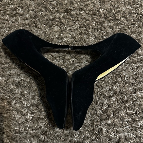 Vintage Velvet Notorious Heels - Picture 5 of 6